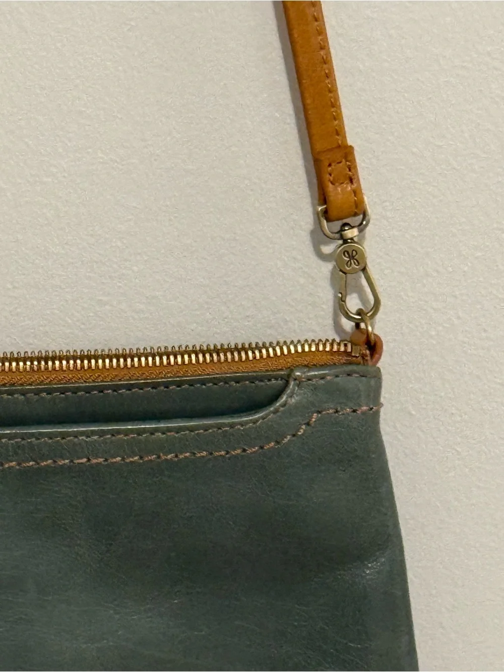 HOBO Darcy Crossbody - Olive Green